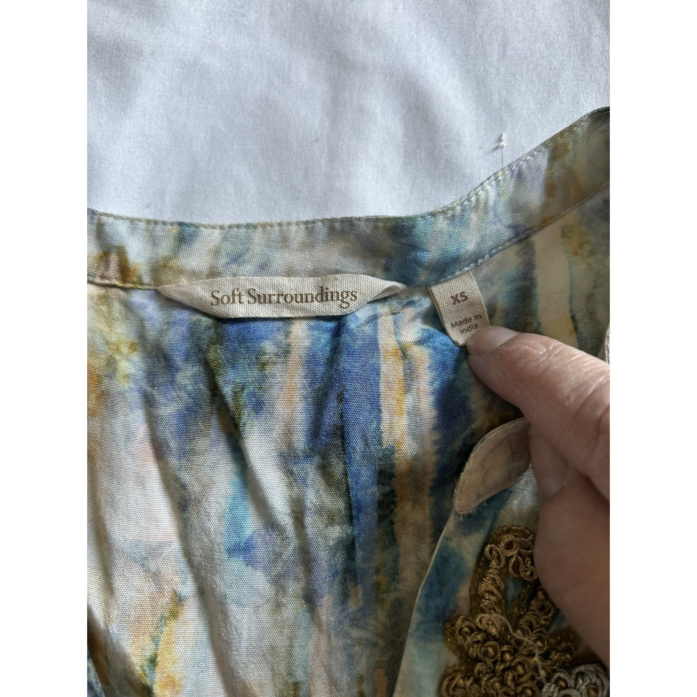 Soft Surroundings Embroidered Applique Color Splash Blouse Womens Size XS Blue - Picture 4 of 8